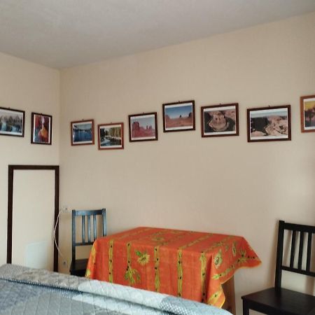 Bed and Breakfast L'Orangette Régusse Esterno foto