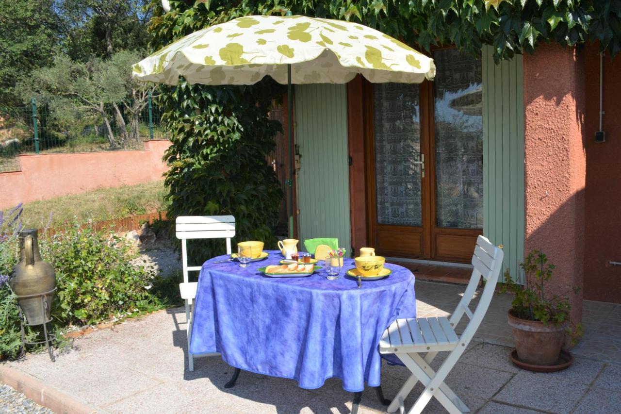 Bed and Breakfast L'Orangette Régusse Esterno foto